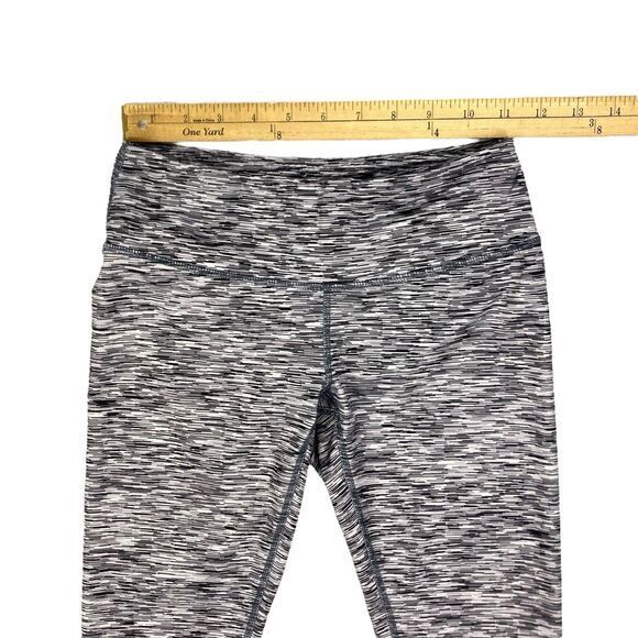 Reebook Athletic Capri Leggings XS Printed Gray Yoga Pilates Workout Gym Pull On - Picture 7 of 13